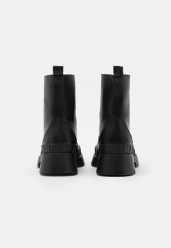 RAID ANNYA Bottines à Plateau Black Femme -Pas Cher RAID Boutique 039fc2b21b554773b2e40e976bd778d0