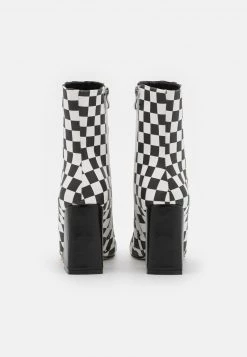 RAID Femme KEONNA Bottines Black/white 11 RAID Femme KEONNA Bottines Black/white -Pas Cher RAID Boutique 089272d416e646dd8ed2f812f5583185