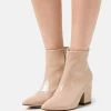 RAID Femme KOLA Boots à Talons Nude -Pas Cher RAID Boutique 09a487a9631b4bee9f22b448285b73be