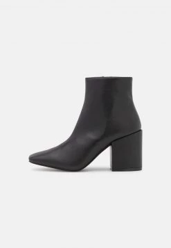 RAID HOLLIS Boots à Talons Black Femme -Pas Cher RAID Boutique 17c8408a63ab423798c2ca57ffbd164f
