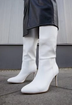 RAID CURZON Bottes à Talons Hauts White Femme -Pas Cher RAID Boutique 19ea1eec34f941dba722aaeba8284416