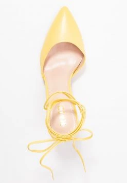 RAID Femme ZUMI Escarpins à Talons Hauts Yellow -Pas Cher RAID Boutique 1dc4b071e7fd462e833f7f949500e2b7