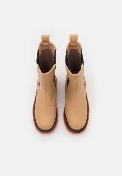 RAID Femme NEVILLE Bottes à Plateau Camel -Pas Cher RAID Boutique 2385942673164bb88efa9873277c36d4