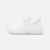 RAID TOMAS Baskets Basses White Homme -Pas Cher RAID Boutique 25ec67a6f08e48cdae5b8242e1902d86