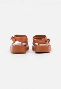 RAID FRED Tongs Tan Femme -Pas Cher RAID Boutique 275b216796964407bfd044664acea9f1