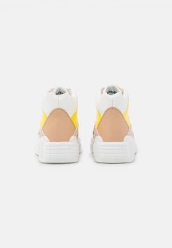 RAID DASHER Baskets Montantes Beige/multi Coloured Femme -Pas Cher RAID Boutique 28b19419439c4d4882146f6538ec2852