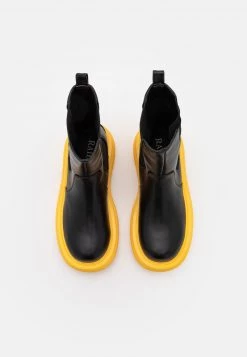 RAID SHELAH Bottines à Plateau Black Femme -Pas Cher RAID Boutique 346d968767184f8698f5eb766214b14a