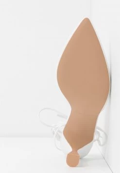 RAID ZUMI Escarpins à Talons Hauts White Femme -Pas Cher RAID Boutique 351e5892c19e467cadb636749a03842e