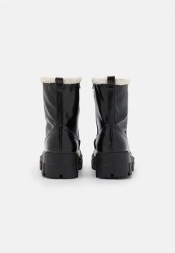 RAID COMFORT Bottes De Neige Black Femme -Pas Cher RAID Boutique 378be44cec4444d6a60ad4c1c5b44479