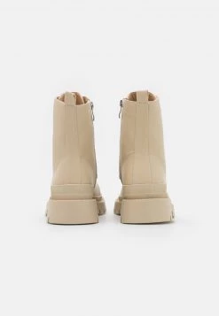 RAID Femme STIFLE Bottines à Plateau Ecru -Pas Cher RAID Boutique 37fb8e51bf724444bf6eb84727e81fad