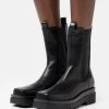 RAID NEWPORT Bottes à Plateau Black Femme -Pas Cher RAID Boutique 3acebf650cc842d3a485f923759dc31a