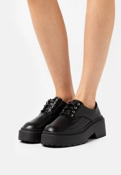 RAID MATRIX Derbies Black Femme