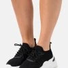 RAID Femme DELLA Baskets Basses Black -Pas Cher RAID Boutique 459f0f793d38455abd236aba71d21efc