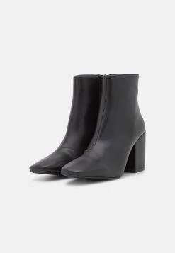 RAID HOLLIS Boots à Talons Black Femme -Pas Cher RAID Boutique 46c98aafbc3949f4a0d1630b838d210b