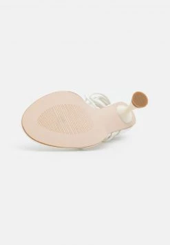 RAID AYDIN Tongs White Femme -Pas Cher RAID Boutique 4800dde688484050b1c9cdbc48dbd541