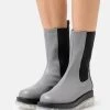 RAID Femme NEVILLE Bottes à Plateau Grey -Pas Cher RAID Boutique 48e6eef35d4d495e8ee38c56dba4286a