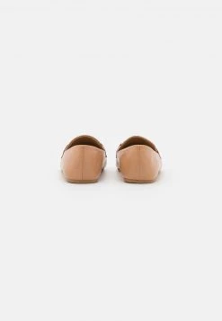 RAID Femme VELLA Mocassins Nude -Pas Cher RAID Boutique 49c17518664a4e8e8b5edb48cdaff884