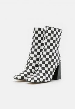 RAID Femme KEONNA Bottines Black/white 10 RAID Femme KEONNA Bottines Black/white -Pas Cher RAID Boutique 4a314294894f43ffa94587a9e586d9de