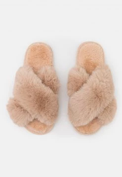 RAID IRA Chaussons Nude Femme -Pas Cher RAID Boutique 4c9ccdab3fb4405e80e648243600cbee