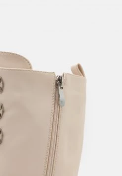 RAID RIDA Bottes à Lacets Cream Femme -Pas Cher RAID Boutique 5513ac214a3841479c0b0f80950d16fd