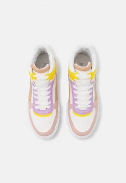 RAID DASHER Baskets Montantes Beige/multi Coloured Femme -Pas Cher RAID Boutique 59b409eefa6847a5b8638837e5f71c82