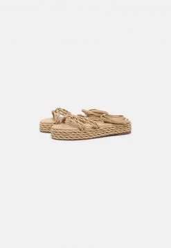 RAID REESE Sandales à Plateforme Nude Femme -Pas Cher RAID Boutique 5af03de976b6454f8981e91b424ec7f1