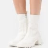 RAID Femme ENNIS Bottines à Plateau White -Pas Cher RAID Boutique 5e9b4aee5f3c4a13a69cb248c734152c