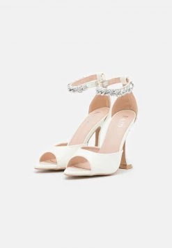 RAID Femme BEATRICE Sandales White -Pas Cher RAID Boutique 6df33b7f125a4e7180c13aceb16ea037