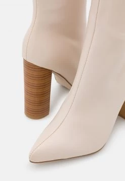 RAID Femme MADYSON Bottes à Talons Hauts Off White -Pas Cher RAID Boutique 719a1da15e8d4afeb569729f6e14d4fd