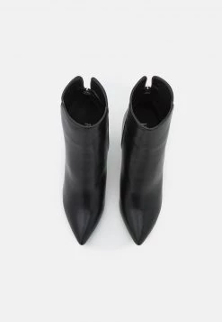 RAID NETHRA Bottines Black Femme -Pas Cher RAID Boutique 7488f21fde4d40a998f614688e8ec8f8