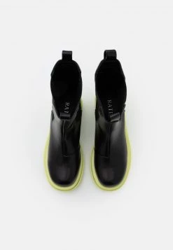 RAID KENDALL Bottes à Plateau Black Femme -Pas Cher RAID Boutique 7626491c7b784fceae86da42c447074c