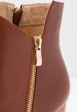 RAID Femme KEYLA Bottines à Talons Hauts Tan -Pas Cher RAID Boutique 775e7512ec9144239455d766b6c7c7e3