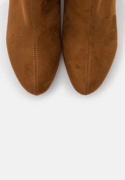 RAID KOLA Cuissardes Cognac Femme 13 RAID KOLA Cuissardes Cognac Femme -Pas Cher RAID Boutique 7c6d80cda8254c87bb99775dcd48050b