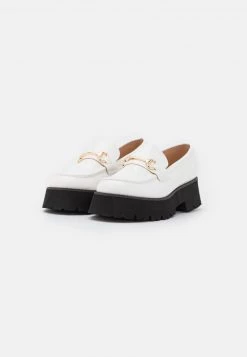 RAID Femme MONSTERR Mocassins White -Pas Cher RAID Boutique 7c80e58d00814e08bf0ce681ca5db6c5