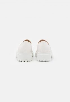 RAID Femme ADDYSON Mocassins White 9 RAID Femme ADDYSON Mocassins White -Pas Cher RAID Boutique 88a4a978c2c7459781be9e8926c554a2