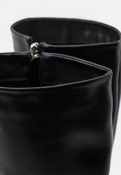 RAID TYRA Bottes à Talons Hauts Black Femme -Pas Cher RAID Boutique 89f90d4ab30c40d1b90002286b779c85