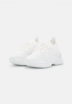 RAID DELLA Baskets Basses White Femme -Pas Cher RAID Boutique 8ff0fbf10d424434a11c73dae85aa14f