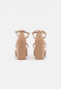 RAID LIANNI Escarpins à Talons Hauts Beige Femme -Pas Cher RAID Boutique 9b059e91fd274ad6a972f76452a4be6c
