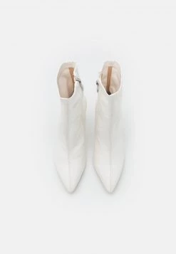 RAID Femme ANNE Bottines à Talons Hauts White 13 RAID Femme ANNE Bottines à Talons Hauts White -Pas Cher RAID Boutique 9b350c1d4ddf46798a66263fc7f220ef