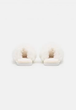 RAID IRA Chaussons Cream Femme 11 RAID IRA Chaussons Cream Femme -Pas Cher RAID Boutique 9c7ac8770e33428bb2e71c0cc4dfca1a