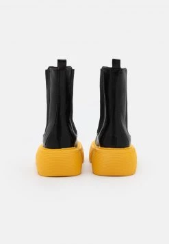 RAID SHELAH Bottines à Plateau Black Femme -Pas Cher RAID Boutique 9d6579d16160456288446c2ad2735454