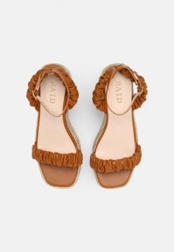 RAID REMINGTON Sandales à Plateforme Brown Femme -Pas Cher RAID Boutique 9fc5edf761a046a4be9bf675410bbe1a