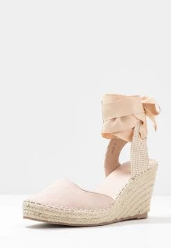 RAID Femme ELATE Mules Nude 13 RAID Femme ELATE Mules Nude -Pas Cher RAID Boutique a2a185fe61ac402b9680bbf03cad90b2