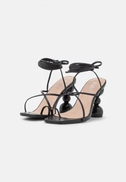 RAID CLAUDIA Tongs Black Femme -Pas Cher RAID Boutique a9a686d522fb42c6b9e1846068285963