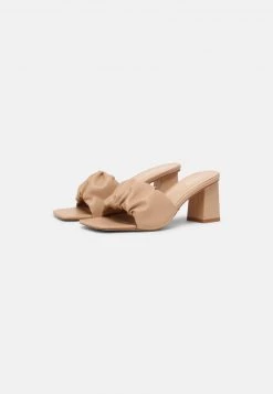 RAID Femme JAYLA Mules à Talons Camel -Pas Cher RAID Boutique aa5730c7272d41aeb1afbe6fc46247d2