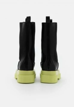 RAID KENDALL Bottes à Plateau Black Femme -Pas Cher RAID Boutique aec4930552c54333864c201b4ee83cc5