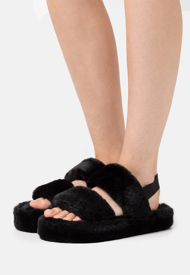 RAID STRIPE Chaussons Black Femme 3 RAID STRIPE Chaussons Black Femme