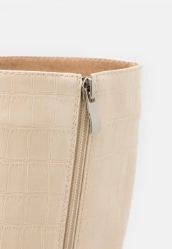 RAID ROSIE Bottes à Talons Hauts Offwhite Femme -Pas Cher RAID Boutique bb42026116ab42ca9fdc1a81ce89e763