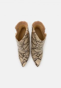 RAID KEYLA Bottines à Talons Hauts Beige Femme -Pas Cher RAID Boutique bcf98c2f619d4eda8db89a3c79f86f22