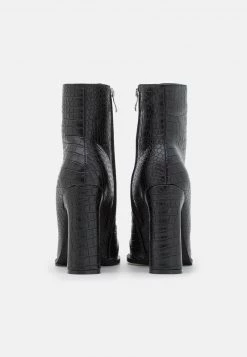 RAID DELPHI Bottines Black Femme -Pas Cher RAID Boutique c2d56bc02db941319f09a2e7601f51e9